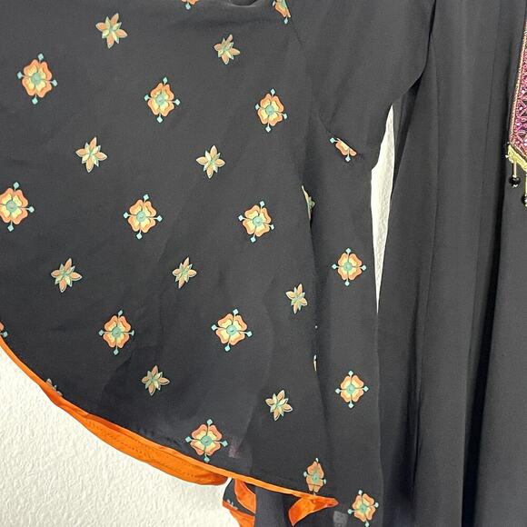 SAILOR  BLACK  EMBROIDERED BOHEMIAN BABYDOLL BELL SLEEVE MINI DRESS SIZE M‎ - Picture 6 of 13